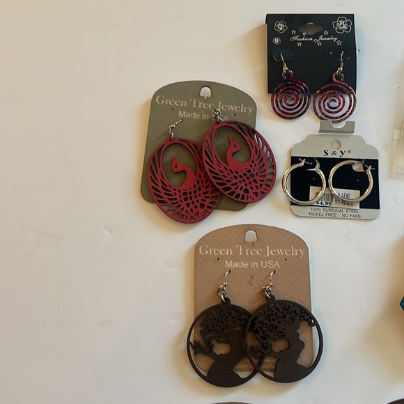 Earrings Lot- 17 Pairs New - Picture 2 of 8